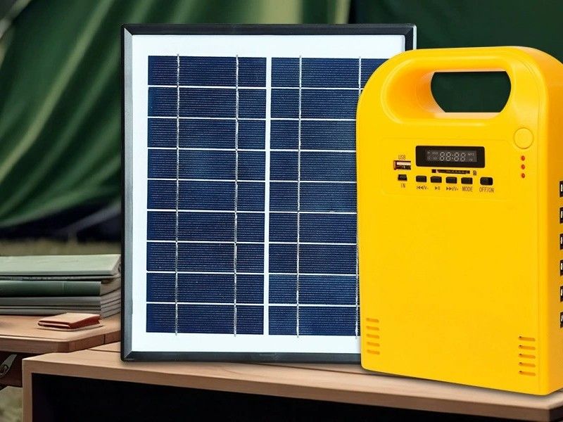 Solar home lighting kit with solar panel, control unit and LED lamps