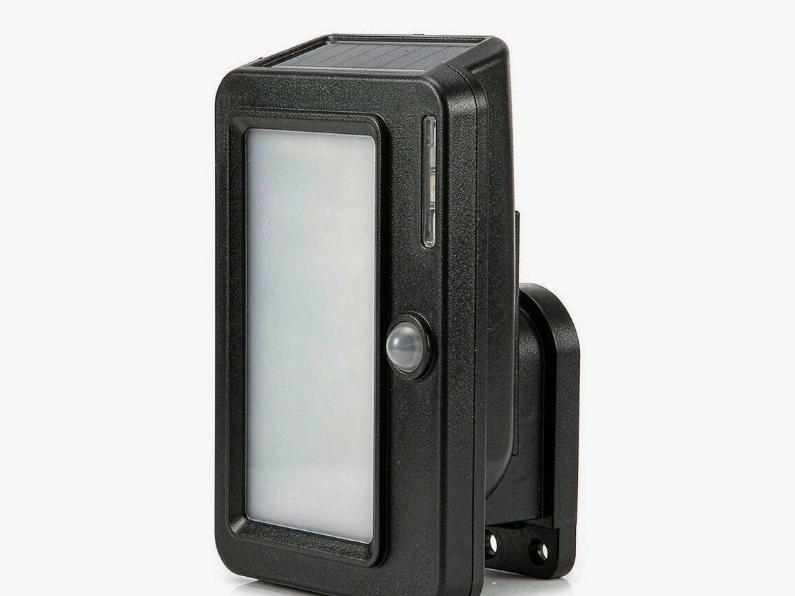 Solar wall light with PIR motion sensor IS-W80 — reference image of a typical configuration